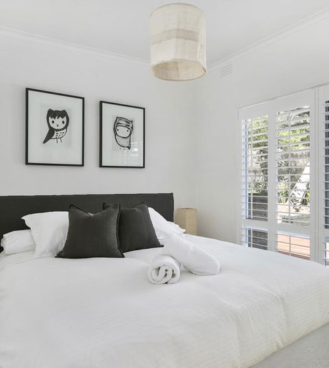Capella Villa No. 4 - Stunning Luxury Decor Inside And Out - Accommodation Georgetown 9