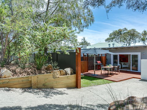Capella Villa No. 4 - Stunning Luxury Decor Inside And Out - Accommodation Georgetown 7