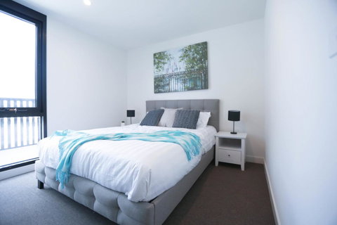 Box Hill 2 Bedroom Apt (La Maison) 02 - Accommodation Georgetown 0
