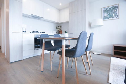 Box Hill 2 Bedroom Apt (La Maison) 02 - Accommodation Georgetown 1