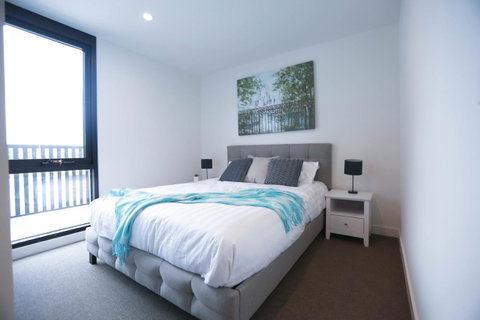 Box Hill 2 Bedroom Apt (La Maison) 02 - Accommodation Georgetown 5