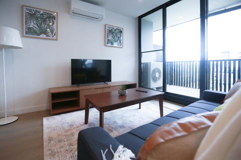 Box Hill 2 Bedroom Apt (La Maison) 02 - Accommodation Georgetown 2