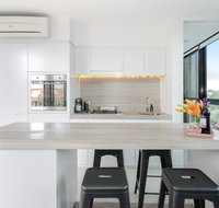Modern Apartment in the heart of St Kilda - Accommodation Georgetown