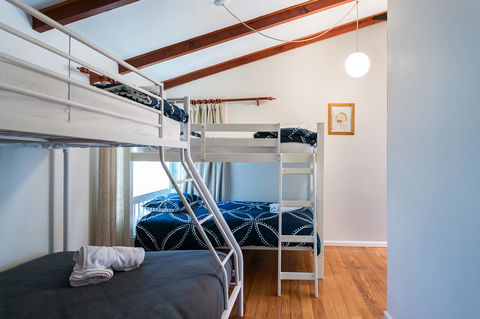 Beach Front Beauty - Ocean Front Views - Accommodation Georgetown 12