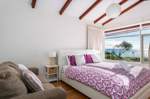 Beach Front Beauty - Ocean Front Views - Accommodation Georgetown 7