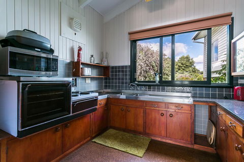 Beach Front Beauty - Ocean Front Views - Accommodation Georgetown 8