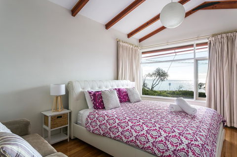 Beach Front Beauty - Ocean Front Views - Accommodation Georgetown 9