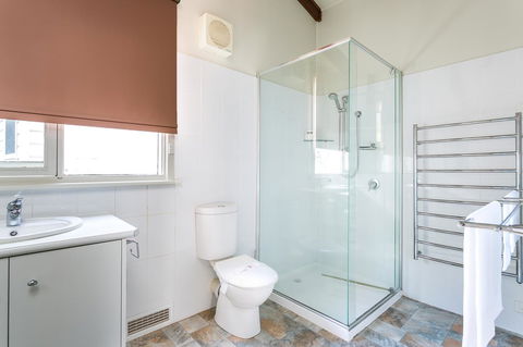 Beach Front Beauty - Ocean Front Views - Accommodation Georgetown 13