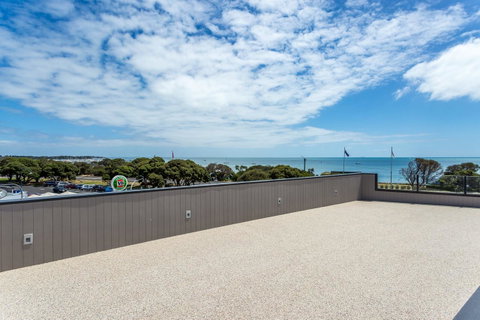 Blairgowrie Apartment 1 - On The Beach - Accommodation Georgetown 8