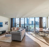 Waterfront 3 Bedroom Luxury Home Victoria Harbour - Accommodation Georgetown