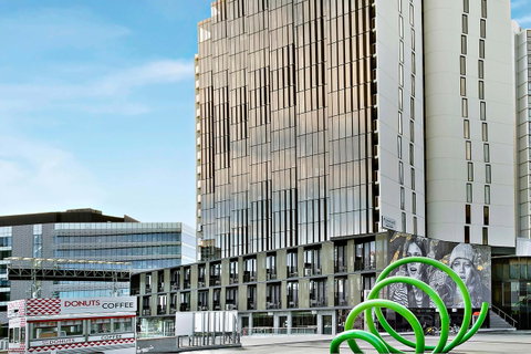 Peppers Docklands - Accommodation Georgetown 1