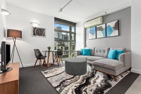 Docklands Private Collection - City Harbour Apartments - Accommodation Georgetown 7