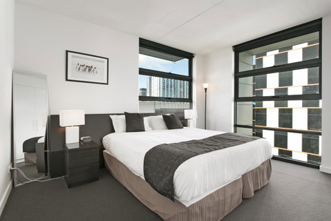 Docklands Private Collection - City Harbour Apartments - Accommodation Georgetown 32