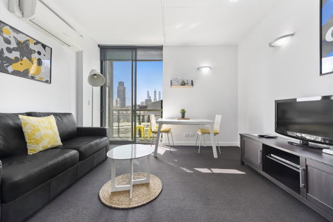 Docklands Private Collection - City Harbour Apartments - Accommodation Georgetown 16