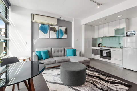 Docklands Private Collection - City Harbour Apartments - Accommodation Georgetown 5
