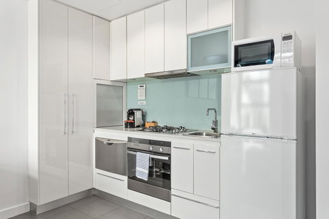 Docklands Private Collection - City Harbour Apartments - Accommodation Georgetown 6