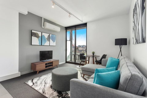 Docklands Private Collection - City Harbour Apartments - Accommodation Georgetown 9