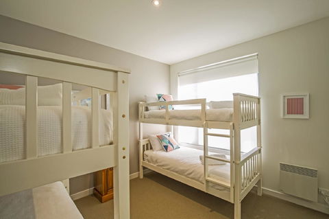 C-Scape Esplanade Cowes - Accommodation Georgetown 16