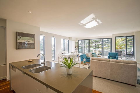 C-Scape Esplanade Cowes - Accommodation Georgetown 8