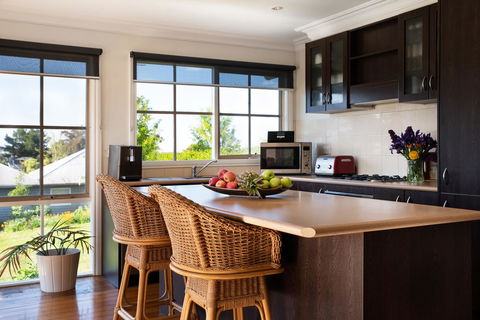 Churchills - Accommodation Georgetown 2