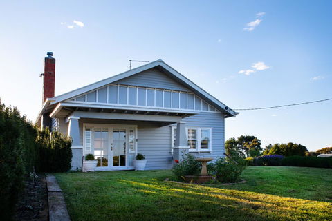 Churchills - Accommodation Georgetown 1