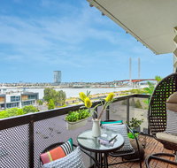 Water views Lovely 2BRs free tram zone close to everything - Accommodation Georgetown