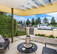 The Waterfront Apartment - Accommodation Georgetown