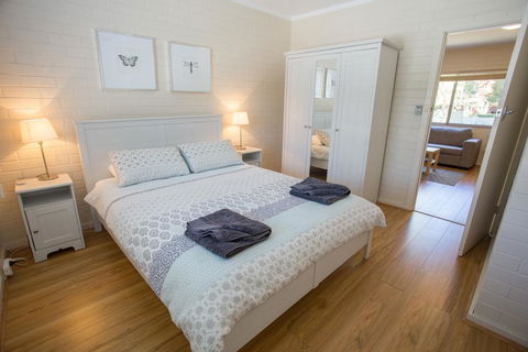 The Blue Door Villa - Accommodation Georgetown 0