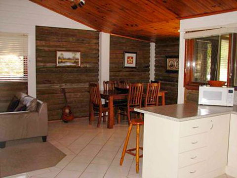 The Cabin - Accommodation Georgetown 3