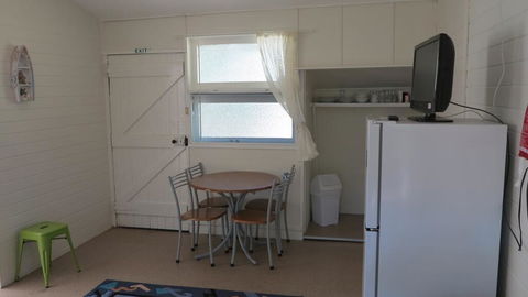 The Captain's Manor On Cook Unit 4 - Accommodation Georgetown 3