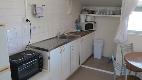 The Captain's Manor On Cook Unit 5 - Accommodation Georgetown 2