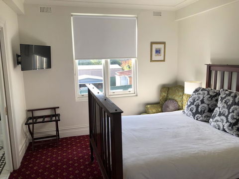 The Corner Hotel Alexandra - Accommodation Georgetown 1