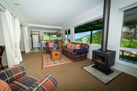 The Cottage At The Bryn At Tilba - Accommodation Georgetown 3