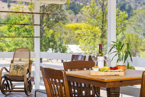 The Cottage On Lamington - Accommodation Georgetown 1