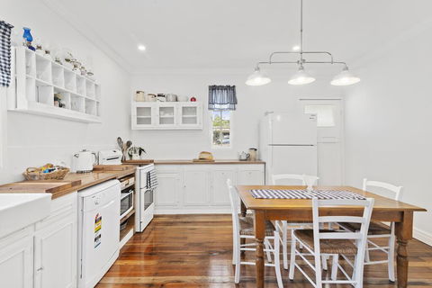 The Cottage On Lamington - Accommodation Georgetown 0
