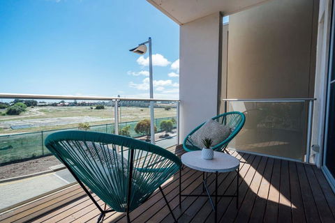 The Cove @ New Port-Pool - Spa - Sauna - Gym & More - Accommodation Georgetown 1