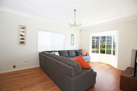 The Crescent - Pet Friendly - 1 Min To Beach - Accommodation Georgetown 2