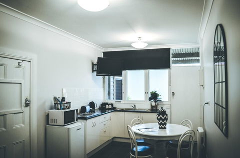 The Deck Quarters - Accommodation Georgetown 1