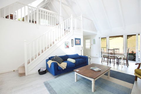 The Doll's House - Charming 2 Bedroom Cottage Just A Short Walk From The Village - Accommodation Georgetown 3