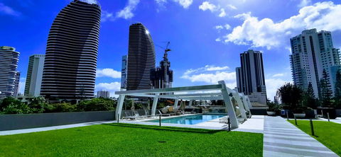 The Eureka Gold Coast Residence On Broadbeach - Accommodation Georgetown 0
