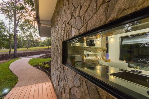 The Feathered Nest - Luxury Wildlife Retreat - Accommodation Georgetown 2