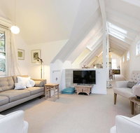The Gatehouse - Light filled cottage in the leafy suburb of Hawthorn - Accommodation Georgetown