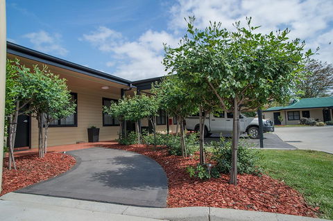 The Grapevine Motel - Accommodation Georgetown 2