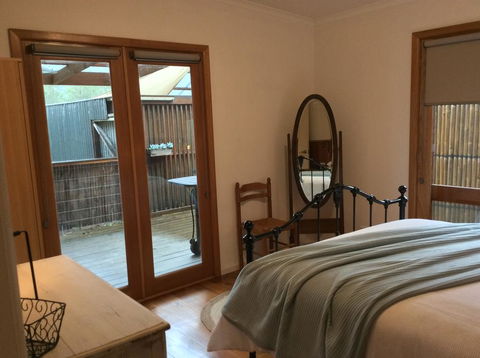 The Green Room Wattle Glen - Accommodation Georgetown 3