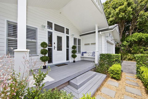 The Hamptons Beach House On Dutchies - Accommodation Georgetown 3
