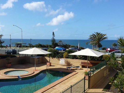The Headlands 10 - 2 BDRM Apt Across From Alex Beach - Accommodation Georgetown 0