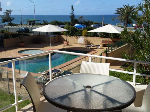 The Headlands 10 - 2 BDRM Apt Across From Alex Beach - Accommodation Georgetown 2