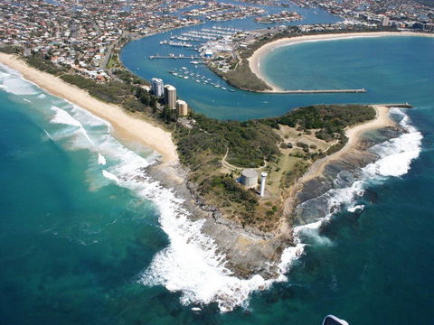 The Penthouse @ Point Cartwright - INSTANT HOTEL WINNER 2019 - Accommodation Georgetown 2