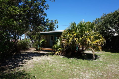 The Shack - Rainbow Beach, The Ultimate Beach Shack, 200m To Beach - Accommodation Georgetown 0