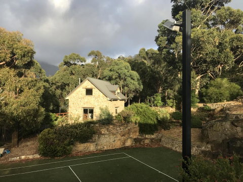 The Stone Cottage (with Tennis Court) - Accommodation Georgetown 2